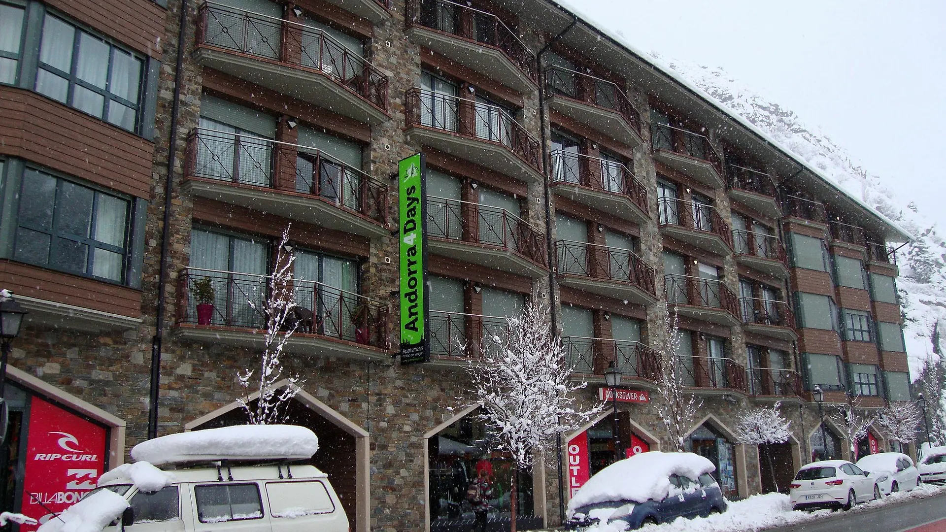Apartamentos Canillo Pie Pistas 3000